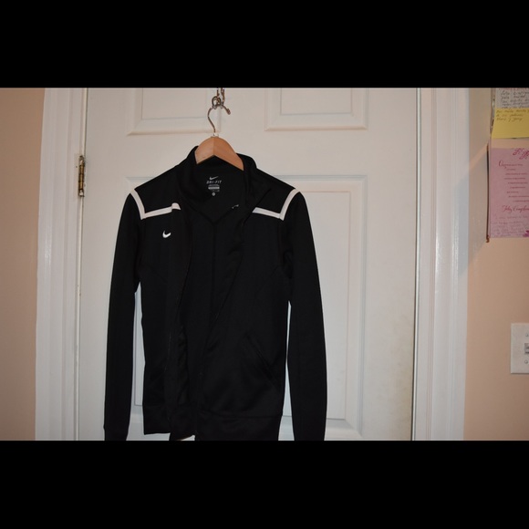 Nike Dry Fit Sweater - Picture 5 of 5